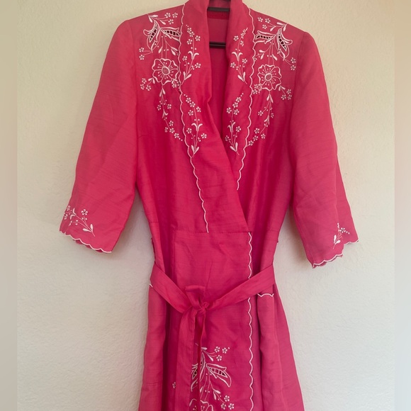Vintage Pink Embroidered Dressing Gown - Picture 8 of 12